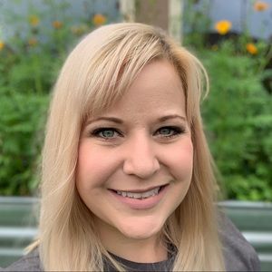 Meet your Posher, Lana